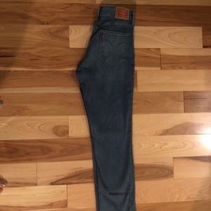 Levi’s midsize skinny